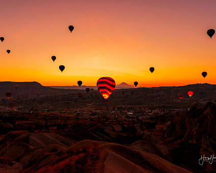 [2022-10-11] Sonnenaufgang in Kapadokien [2022-10-11] Sonnenaufgang in Kapadokien am 11.10.2022 05:33:00 İsimsiz Yol Göreme Türkei